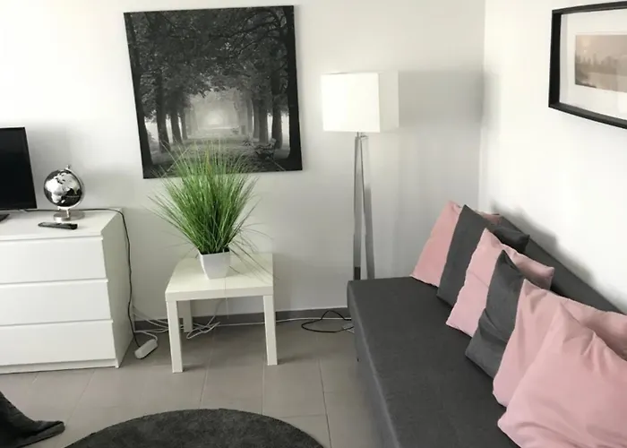 Ganzes In Verkehrsguenstig, Bunsenstr 16, 본